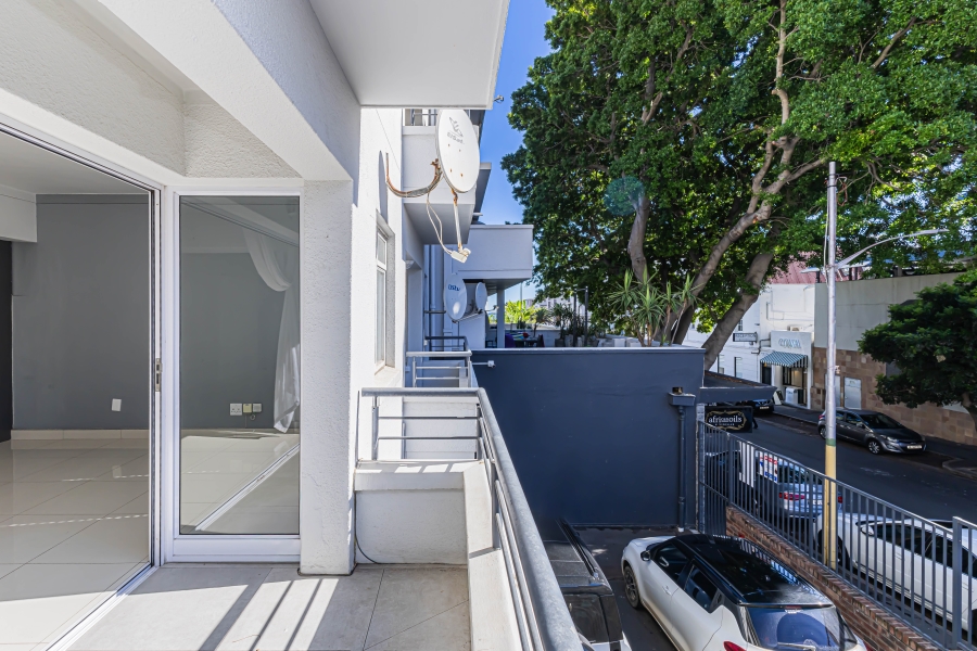 To Let 2 Bedroom Property for Rent in Sea Point Western Cape